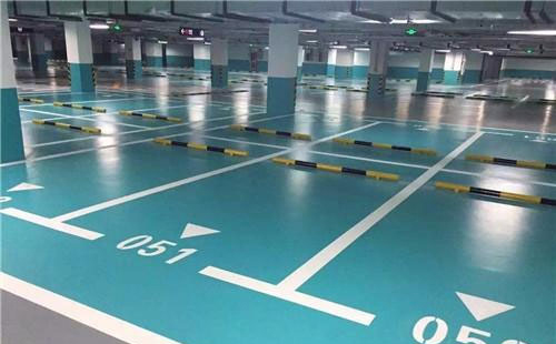 高昌高昌环氧地坪中涂：构筑坚固地面的关键环节